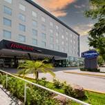 Fachada_del_Hotel_Hampton_by_Hilton_Aguascalientes_Downtown