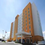 Fachada_del hotel_Hampton_Inn_by_Hilton_Queretaro_Tecnologico