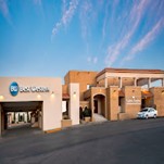Fachada_del_hotel_Best_Western_Cumbres_Inn_Cd._Cuauhtémoc