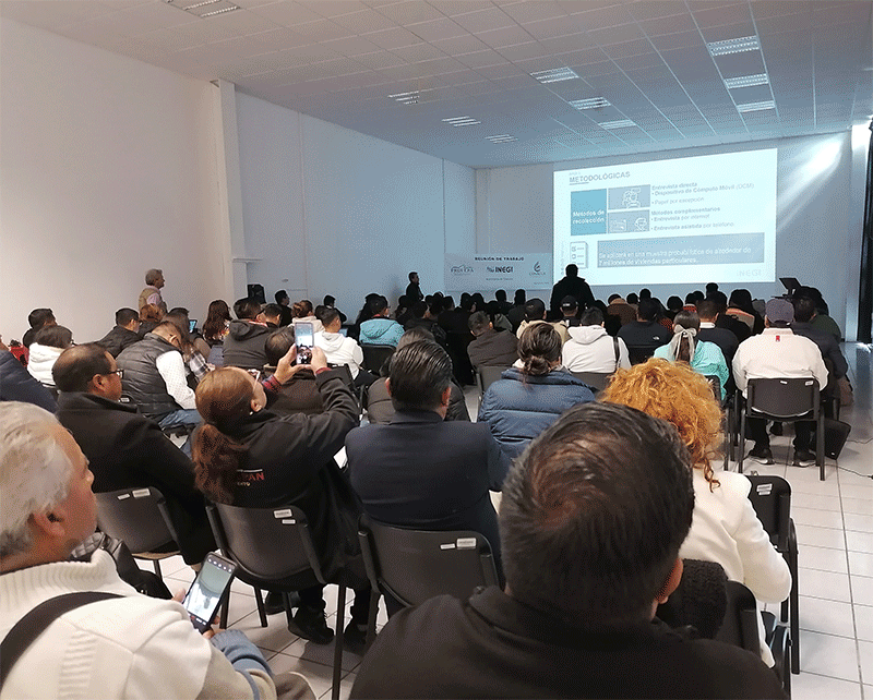 autoridades y personal asistente.