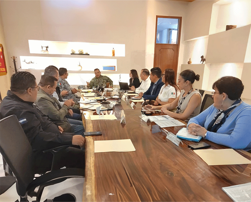 autoridades asistentes a la reunión.