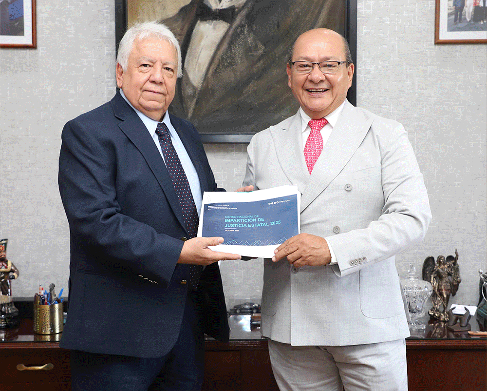 autoridades y personal asistente.