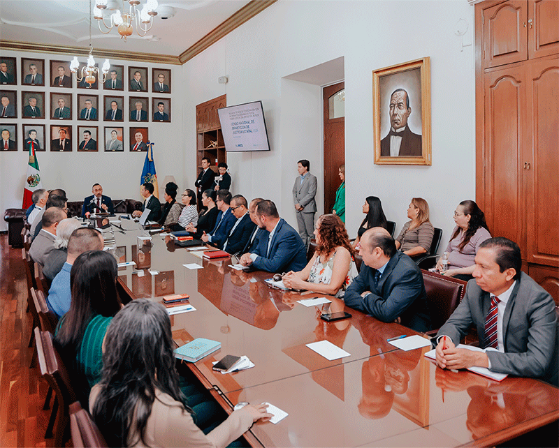  personas presentes en reunión.