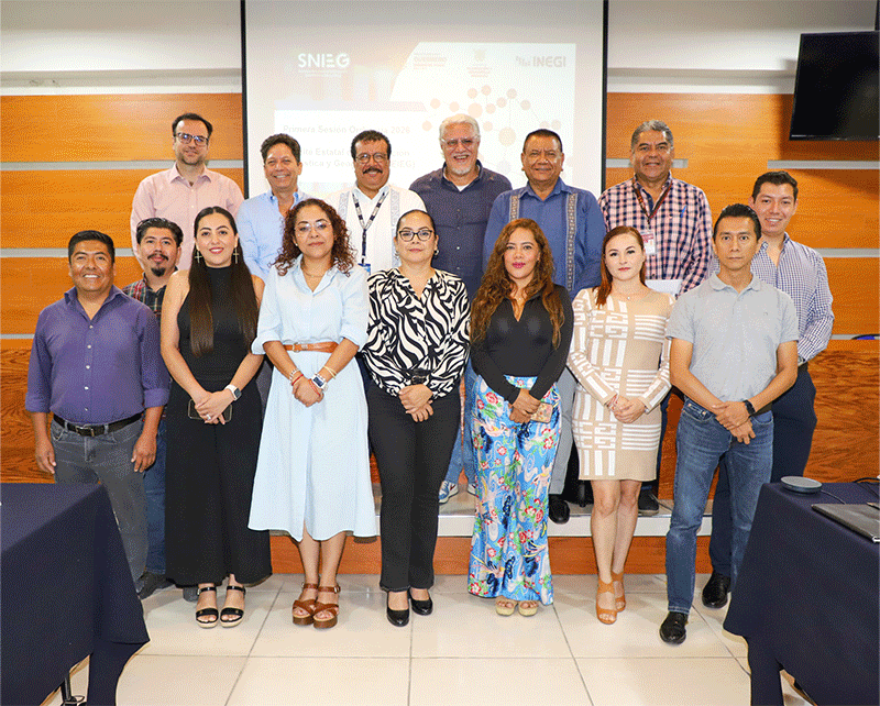 participantes y asistentes.