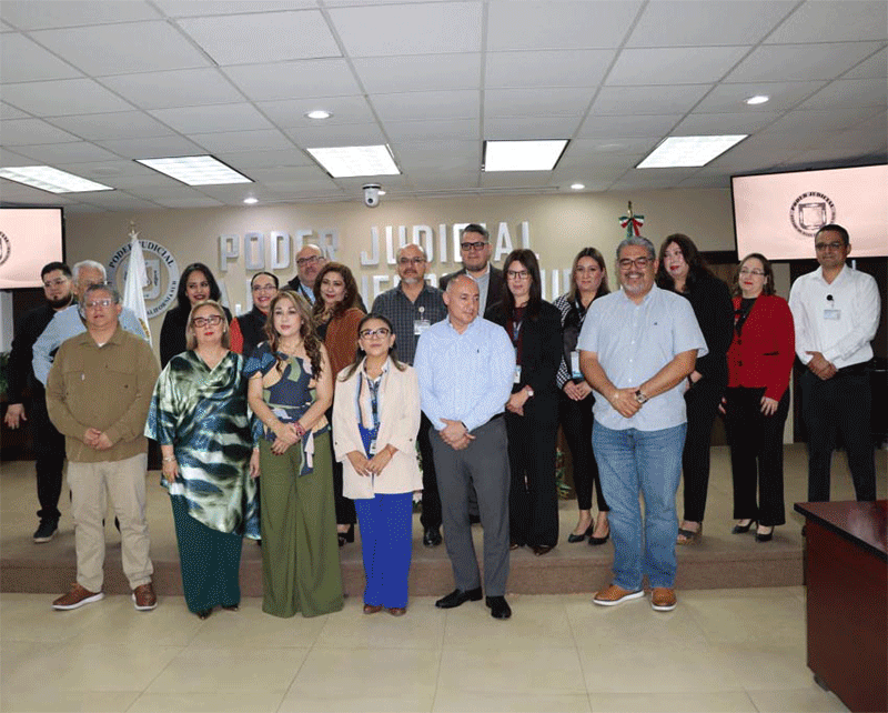 autoridades y personal de ambas dependencias.