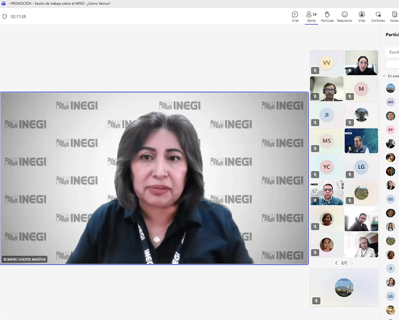 autoridades y asistentes a reuniones.