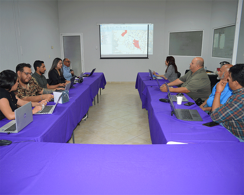  autoridades de la Secretaría y del INEGI.