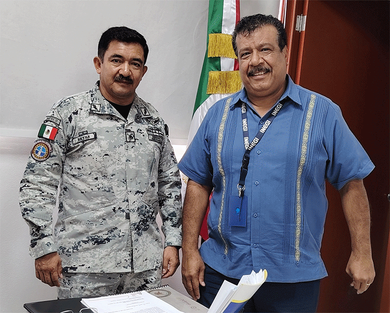 autoridades de ambas institucionales y personal asistente.