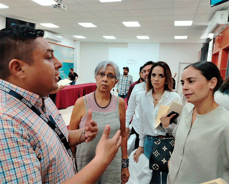 integrantes del Comité y personal invitado.