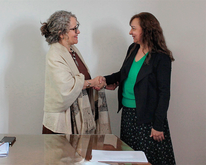 asistentes al acto protocolario.