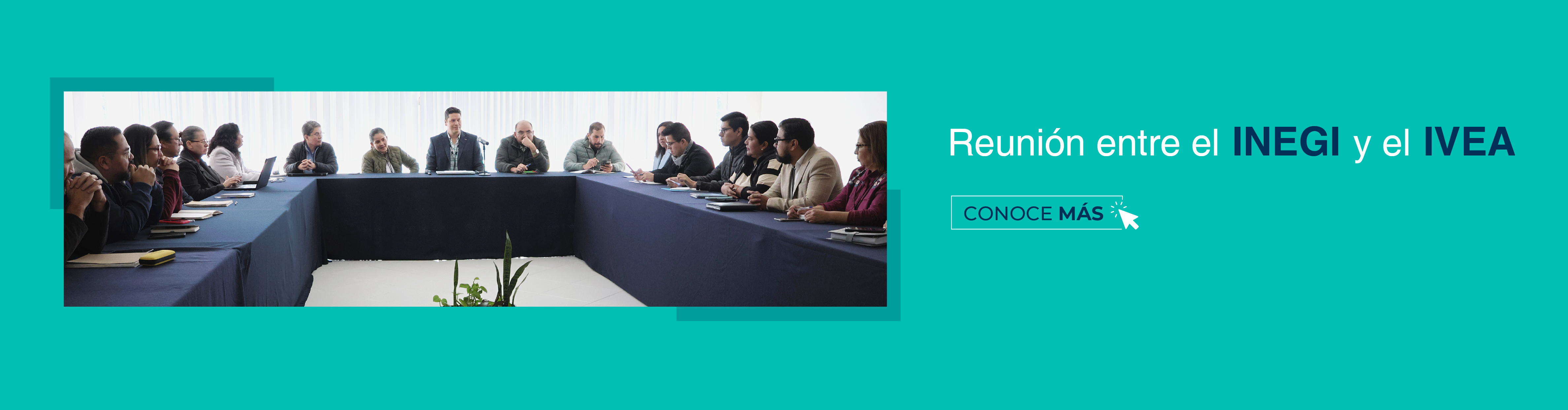 autoridades y asistentes a reuniones.